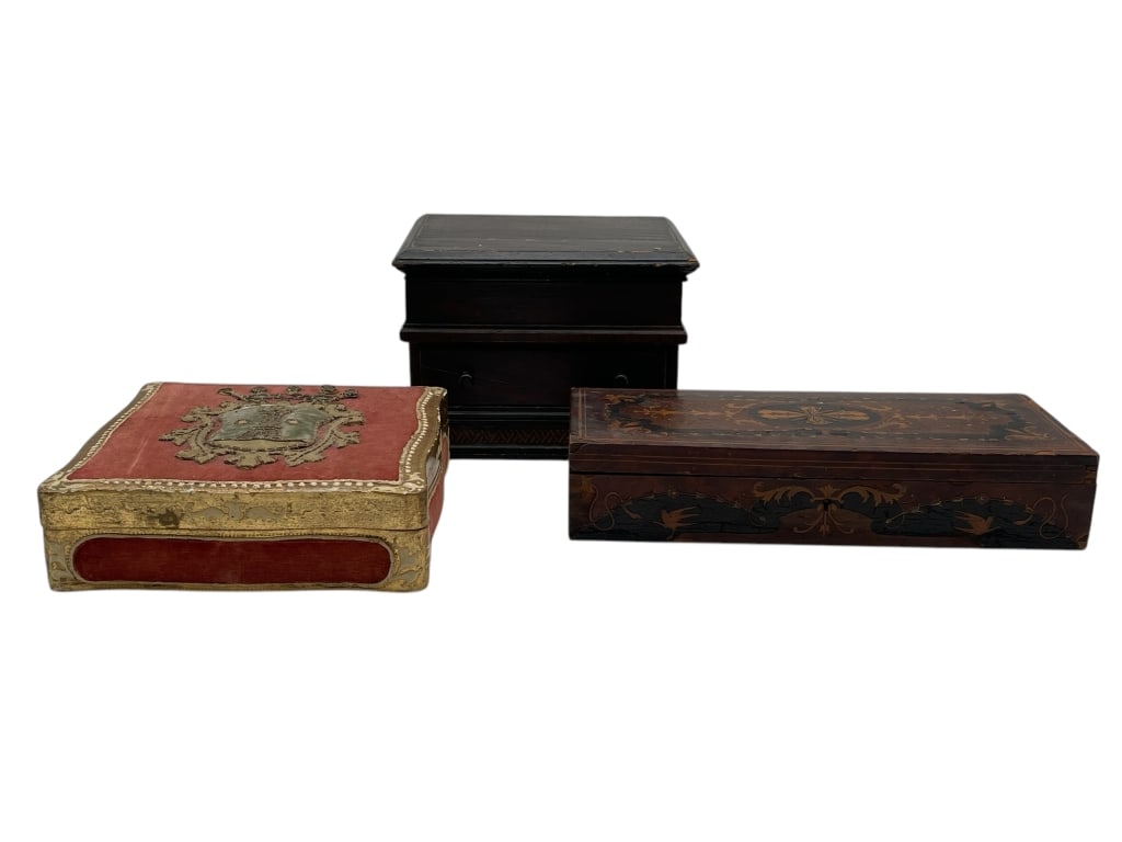 COLLECTION OF 3 VINTAGE DECORATIVE BOXES (1 of 9)