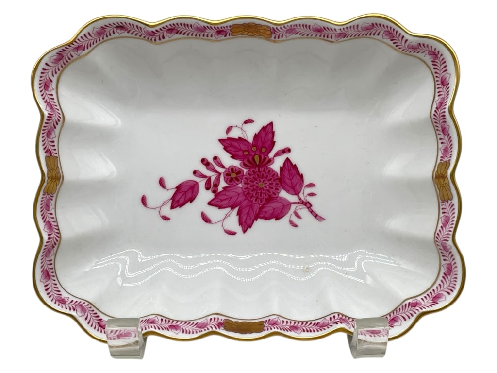 HEREND RASPBERRY CHINESE BOUQUET DISH 7" (1 of 6)
