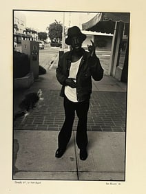 BLACK AND WHITE STREET PHOTOGRAPH BY KEN NELSON