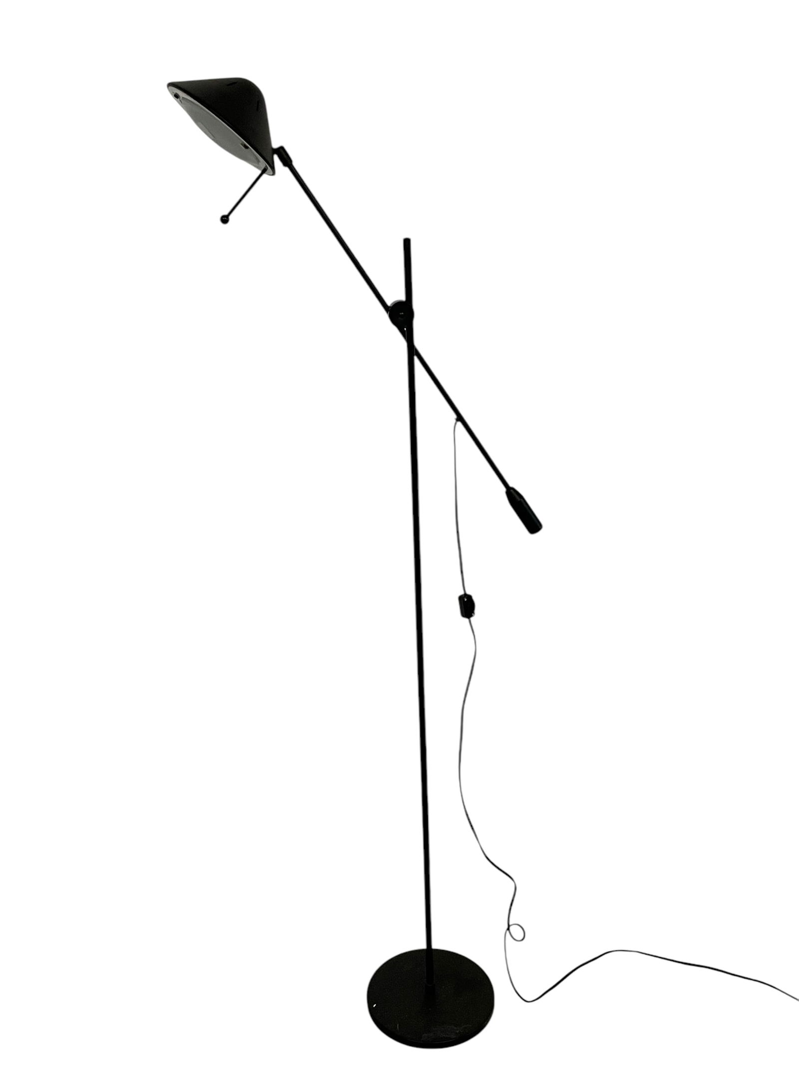 MODERN CANTILEVER FLOOR LAMP (1 of 8)