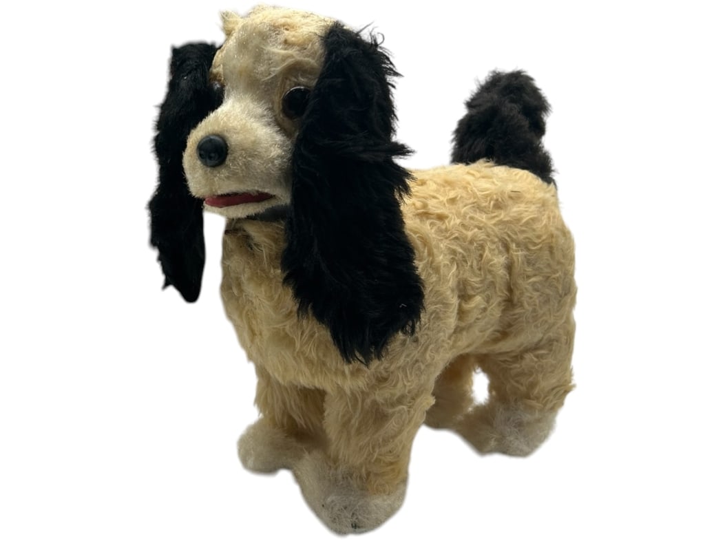 CHAP THE OBEDIENT DOG VINTAGE TOY 11": - VINTAGE CHAP THE OBEDIENT DOG TOY WITH WHISTLE - GOOD PREOWNED CONDITION WITH SOME WEAR CONSISTENT WITH AGE. - DIMENSIONS- HEIGHT 11" WIDTH 13" - MS 042825 - 