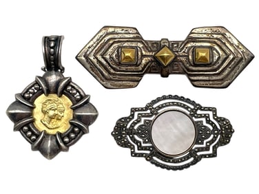 LOT OF 3 VINTAGE-STYLE BROOCHES AND PENDANT