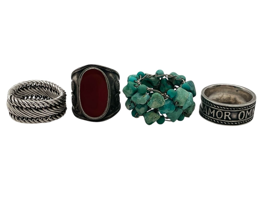 LOT OF 4 STATEMENT RINGS (1 of 2)