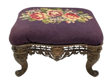 VICTORIAN STYLE FOOTSTOOL 14"