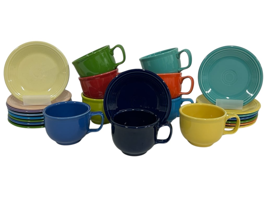 FIESTA WARE LOT OF CUPS AND PLATES (1 of 5)