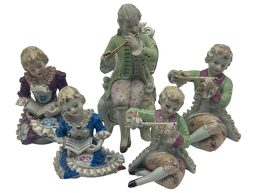 VINTAGE PORCELAIN FIGURINE SET 7"