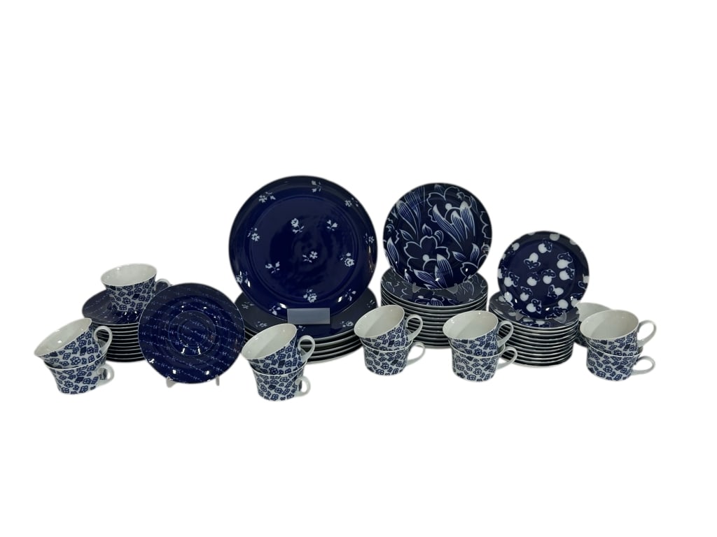 JAPANESE-STYLE BLUE & WHITE PORCELAIN SET (1 of 6)