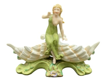 ART NOUVEAU STYLE PORCELAIN FIGURINE OF WOMAN 7"