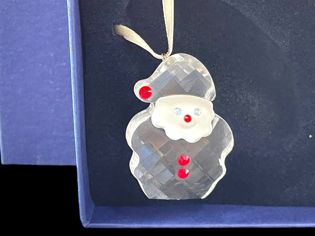 NIB SWAROVSKI CRYSTAL SANTA CLAUS ORNAMENT (1 of 4)