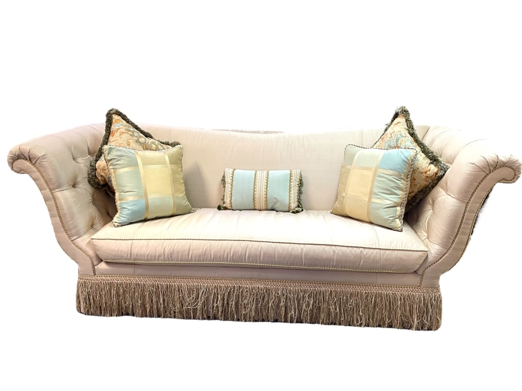 ELEGANT CREAM CURVED SILK SOFA (1 of 6)