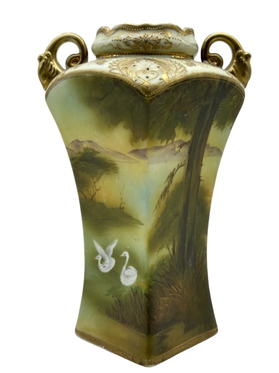 NIPPON ANTIQUE MORIAGE HANDPAINTED VASE (1 of 4)