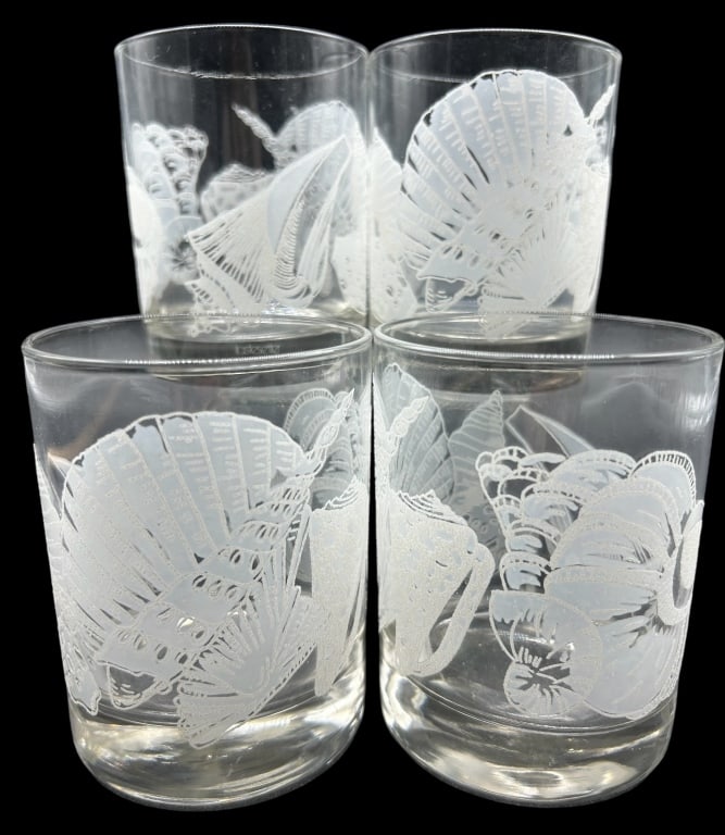 VINTAGE TASTESETTER SEASHELL GLASSES SET OF 4: VINTAGE TASTESETTER SEASHELL GLASSES SET OF 4 4.5" H x 3" W APPROX VERY GOOD PREOWNED CONDITION KK 9/10 #28