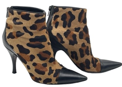 VIA SPAGA ANIMAL PRINT FAUX FUR LEATHER BOOTIE 5.5