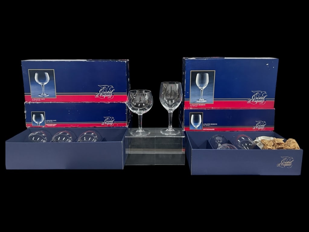 SET OF CRISTAL D’ARQUES DURAND CRYSTAL GLASSES 9": - FINE FRENCH CRYSTAL WITH A CLASSIC, ELEGANT DESIGN SUITABLE FOR WINE, WATER, OR DESSERT SERVICE – ORIGINAL BOXES INCLUDED, GLASSES APPEAR UNUSED OR GENTLY USED WITH INDIVIDUAL PACKAGING STILL INTA