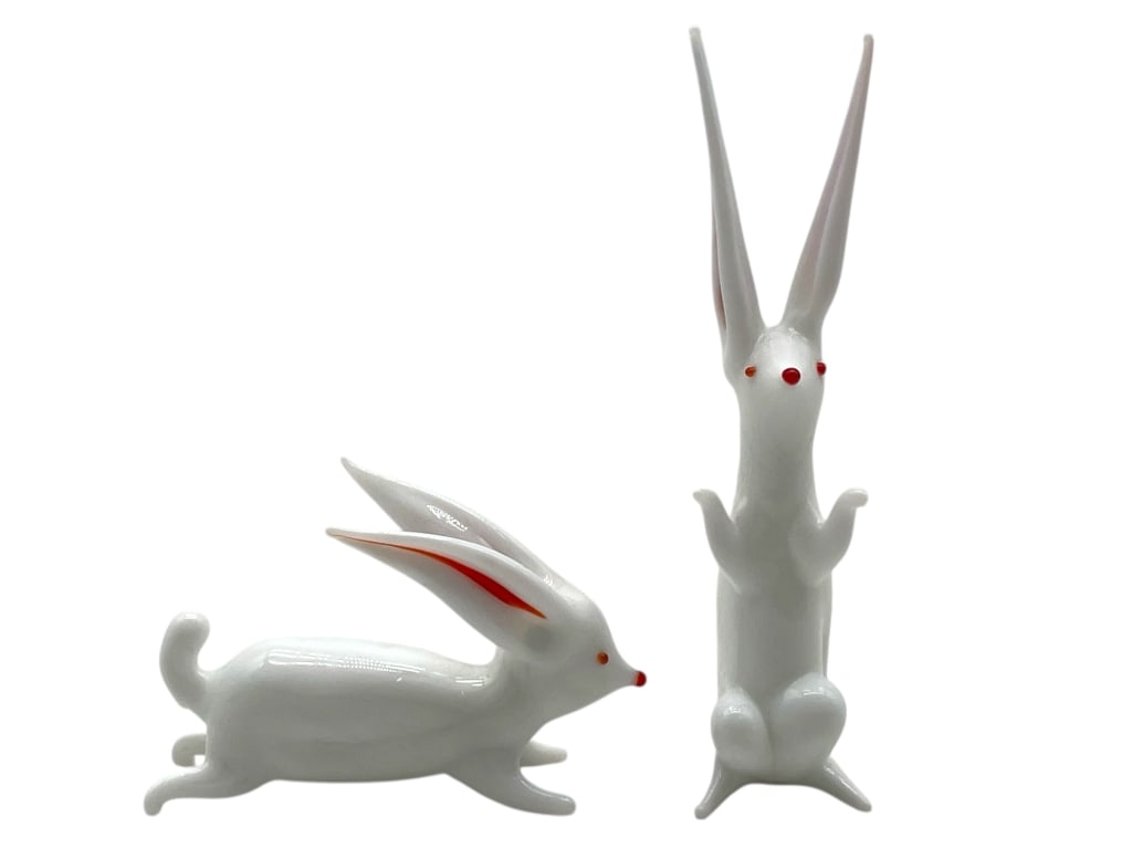 MURANO STYLE WHITE GLASS RABBIT FIGURINES (1 of 5)