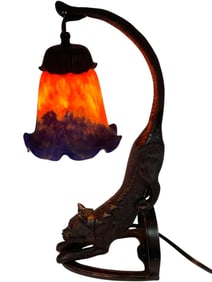 METAL FIGURAL CAT TABLE LAMP W ART GLASS SHADE