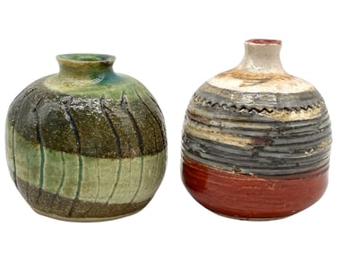 PAIR OF SIGNED STUDIO ART POTTERY BUD VASES 3"
