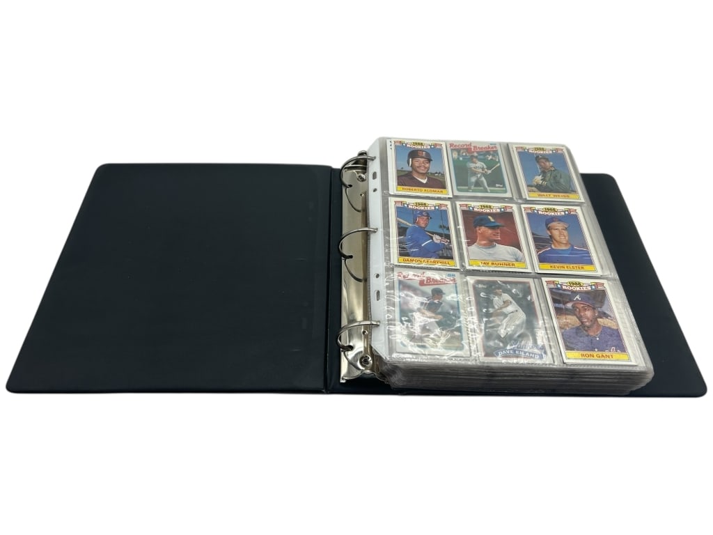 VINTAGE BASEBALL CARD COLLECTION IN BINDER (1 of 5)