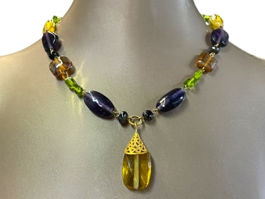 MIXED GLASS BEAD NECKLACE W/ PENDANT