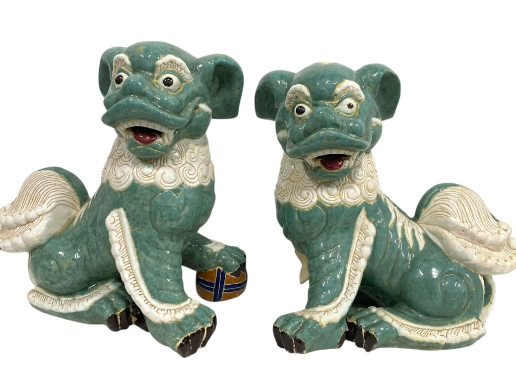 PAIR OF VINTAGE CHINESE GREEN GLAZED FOO DOGS 18" (1 of 8)