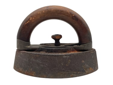 ANTIQUE CAST IRON SAD IRON 6.5"
