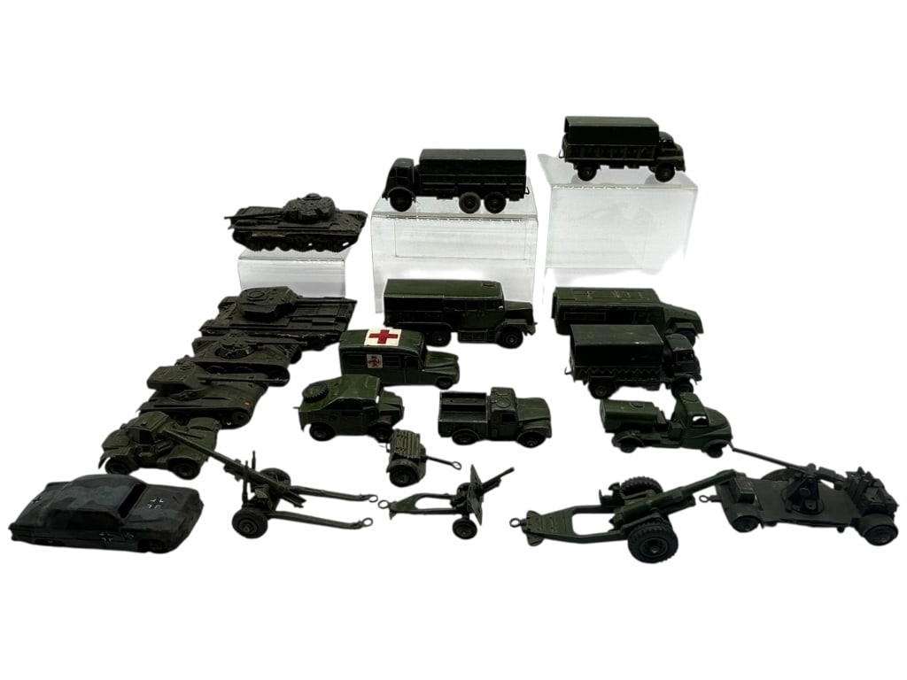 VINTAGE MILITARY DIE-CAST VEHICLE LOT 6" (1 of 6)