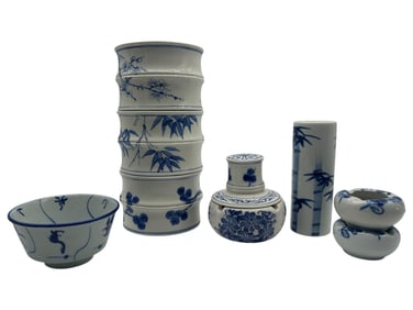 EIGHT BLUE AND WHITE HAND-PAINTED PORCELAIN WARE