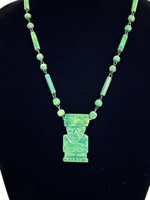 VINTAGE AZTEC STYLE GREEN JADE NECKLACE AND PENDAT