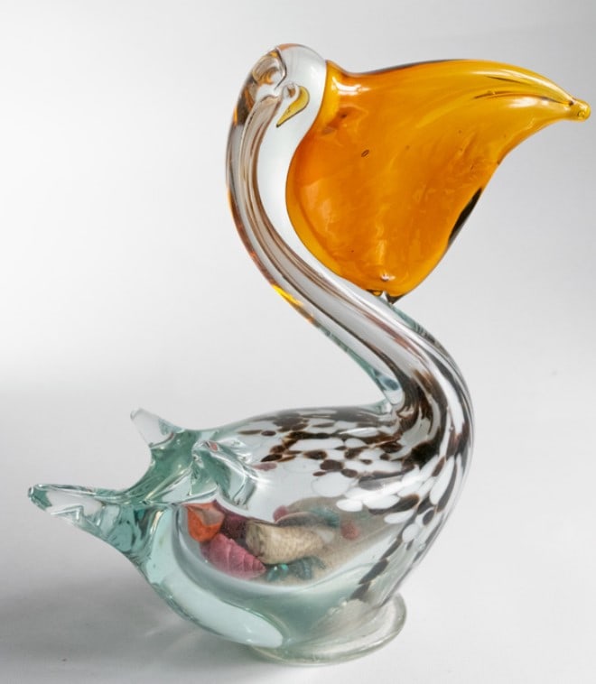 NEW! GLASS PELICAN 7" FIGURINE (1 of 2)