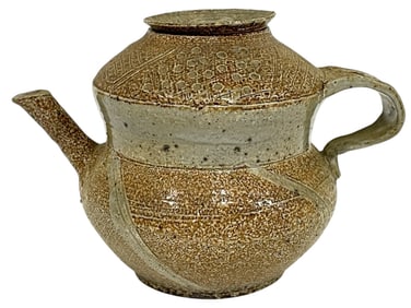 HANDCRAFTED SIGNED STUDIO POTTERY TEAPOT 6.5"