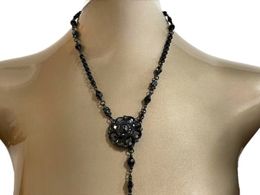 BLACK BEAD LONG TEARDROP NECKLACE