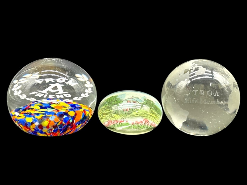 SET OF 3 COLLECTIBLE GLASS PAPERWEIGHTS 2.5": SET OF 3 COLLECTIBLE GLASS PAPERWEIGHTS 2.5" -VERY GOOD PRE OWNED CONDITION -APPROX 1-2.5" -INCLUDES MULTICOLOR “FROM A FRIEND” DESIGN, HAND-PAINTED SCENIC HOUSE, AND ETCHED GLOBE WITH “TROA