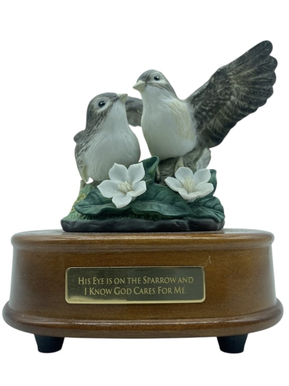 ROYAL CROWN SPARROW BIRDS WIND UP MUSIC BOX: VINTAGE ROYAL CROWN SPARROW BIRDS ON A BRANCH WIND UP MUSIC BOX - VERY GOOD PRE-OWNED CONDITION - 5.75" H X 5.75" W APPROX - FEATURES TWO REALISTICALLY SCULPTED SPARROWS PERCHED AMONG WHITE FLOWERS ON