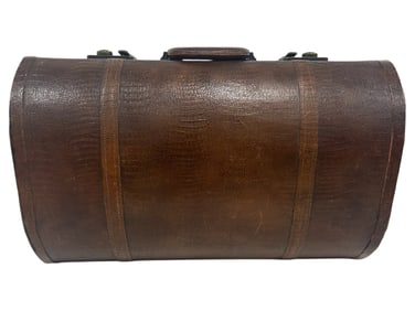 VINTAGE STYLE BARREL TRUNK 22"