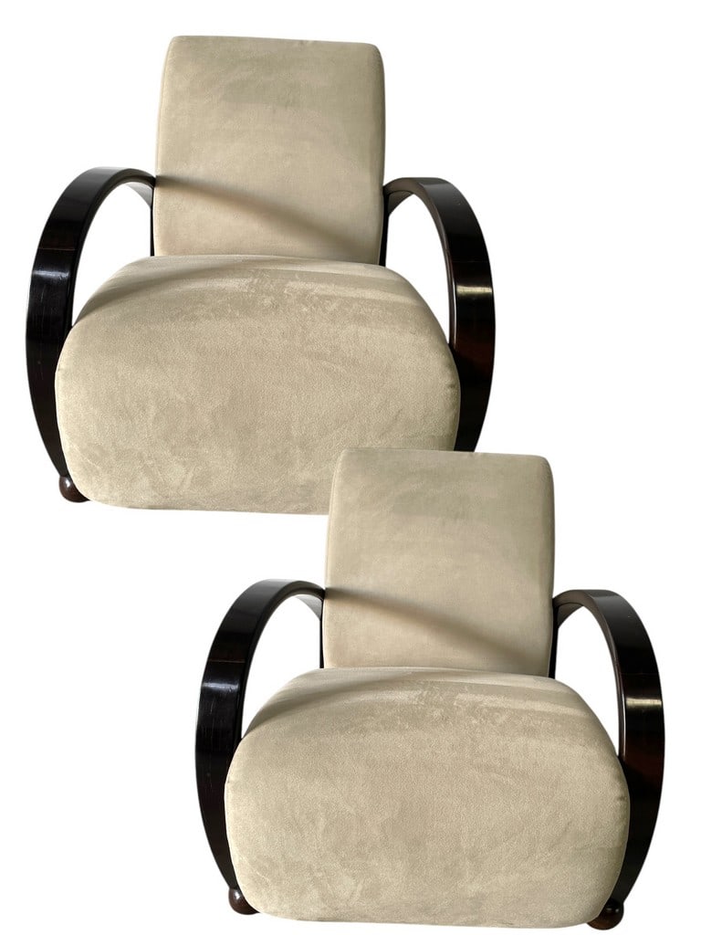 PAIR OF 1930'S SHANGHAI DECO CLUB CHAIRS: PAIR OF 1930'S SHANGHAI DECO CLUB CHAIRS -28" X 28" X 28" APPROX W 16" SEAT HEIGHT -THE ARMCHAIRS ARE UPHOLSTERED IN A SOFT CRÈME-WHITE MICROFIBER FABRIC, BEAUTIFULLY CONTRASTED BY DARK HARDWOOD FRAM