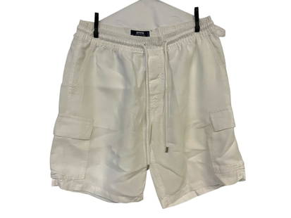 VILEBREQUIN WHITE LINEN CARGO SHORTS: VILEBREQUIN WHITE LINEN CARGO SHORTS_x005F -VERY GOOD PRE OWNED CONDITION_x005F -RECENTLY DRY CLEANED_x005F -SIZE XL_x005F -CLASSIC SUMMER SHORTS DESIGNED IN A LIGHTWEIGHT LINEN WITH AN ELASTIC DRAWST