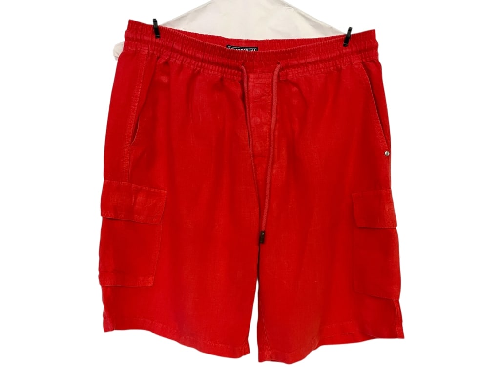 VILEBREQUIN RED CARGO SHORTS: VILEBREQUIN RED CARGO SHORTS_x005F -VERY GOOD PRE OWNED CONDITION_x005F -RECENTLY DRY CLEANED_x005F -SIZE XL_x005F -VIBRANT RELAXED-FIT MEN'S SHORTS IN A BRIGHT RED LINEN-BLEND FABRIC, FEATURING AN EL