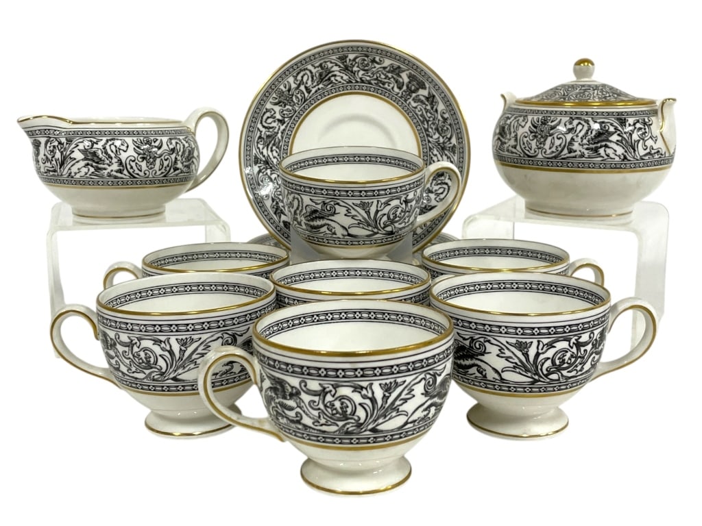 17 PIECE WEDGWOOD FLORENTINE BLACK TEA SET (1 of 6)