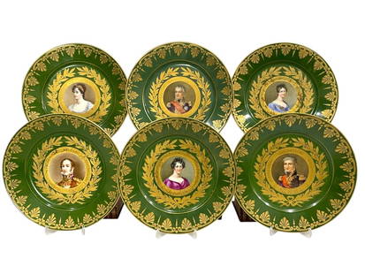 6 SEVRES PORCELAIN GREEN PORTRAIT PLATES 9": 6 SEVRES PORCELAIN GREEN PORTRAIT PLATES 9" -GOOD PRE OWNED CONDITION, ONE PLATE REPAIRED (SEE PHOTOS) -APPROX 9" -SET OF 6 PLATES -EACH FEATURING A DIFFERENT HISTORICAL FIGURE – GREEN GROUNDS WITH