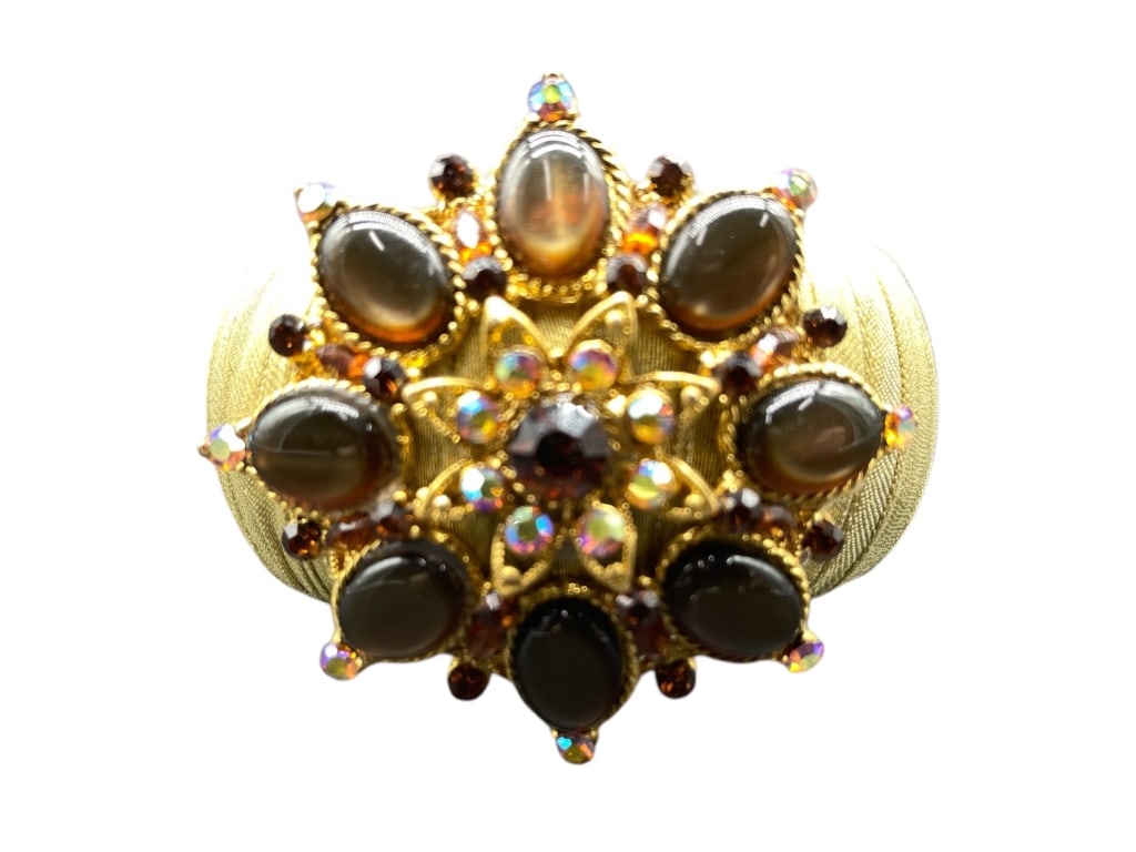 VINTAGE STATEMENT BANGLE  BRACELET (1 of 4)