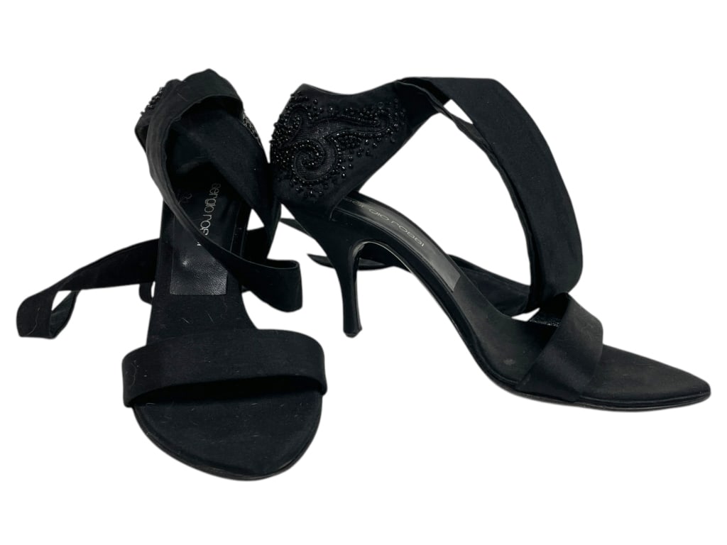 SERGIO ROSSI BLACK WRAP AROUND ANKLE PUMPS SZ 36.5: SERGIO ROSSI BLACK WRAP AROUND ANKLE PUMPS SZ 36.5 -GOOD PRE OWNED CONDITION, MINIMAL WEAR (SEE PHOTOS) -SIZE 36.5 -JA 012725