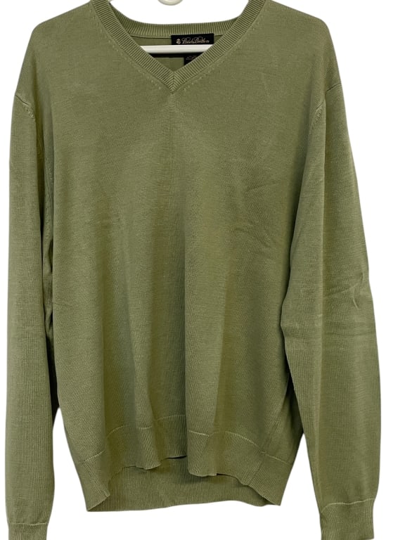 BROOKS BROTHERS MEN’S LUXURY V-NECK SWEATER L (1 of 4)