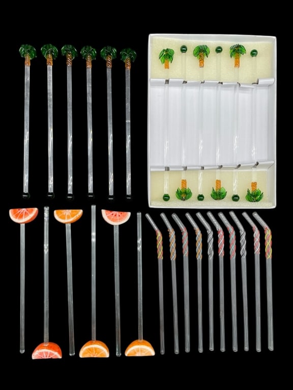 LOT OF ECLECTIC GLASS DRINK STIRRERS AND STRAWS (1 of 3)