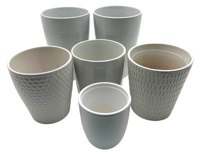 SIX WHITE CERAMIC FLOWER POTS: SIX WHITE CERAMIC FLOWER POTS_x005F -VERY GOOD PRE-OWNED CONDITION_x005F -2 LARGE, APPROX. 7.25"_x005F -3 MEDIUM, APPROX. 5.5"_x005F -1 SMALL, APPROX. 4"_x005F -A STYLISH MIX OF TEXTURED AND SMOOTH FI