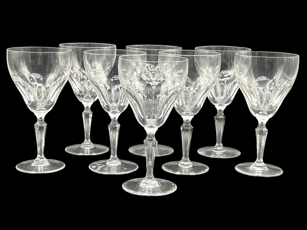 8 VAL ST LAMBERT CRYSTAL WINE GLASSES: 8 VAL ST LAMBERT CRYSTAL WINE GLASSES -VERY GOOD PRE OWNED CONDITION -SET OF 8 GLASSES -APPROX 7" X 3.5" -ELEGANT CRYSTAL STEMWARE FEATURING FLARED BOWLS WITH VERTICAL PANEL CUTS AND SLENDER FACETED S