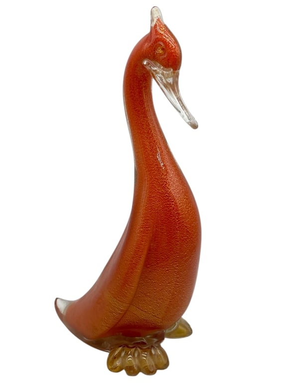 MURANO STYLE ART GLASS DUCK SCULPTURE: MURANO STYLE ART GLASS DUCK SCULPTURE -VERY GOOD PRE OWNED CONDITION -APPROX 14.5" X 7.5" X 5.5" -CHARMING MURANO STYLE HAND-BLOWN ART GLASS DUCK SCULPTURE IN VIBRANT ORANGE WITH TRANSLUCENT AMBER FEE