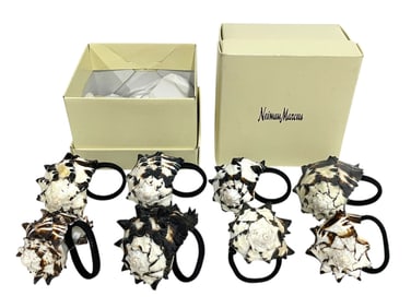 8 NEIMAN MARCUS SHELL NAPKIN RINGS IN BOX