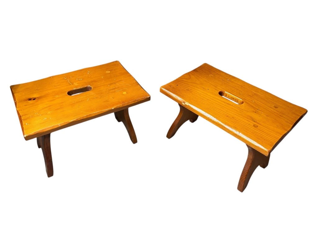 SET OF 2 LIGHT FINISHED STOOLS: SET OF 2 LIGHT FINISHED STOOLS FROM TEXT SPOKE LEG FURNITURE -VERY GOOD PRE-OWNED CONDITION -APPROX. 10" -RUSTIC CHARM MEETS FUNCTIONAL DESIGN! FEATURING SMOOTH CURVED LEGS AND CONVENIENT CUT-OUT HAND