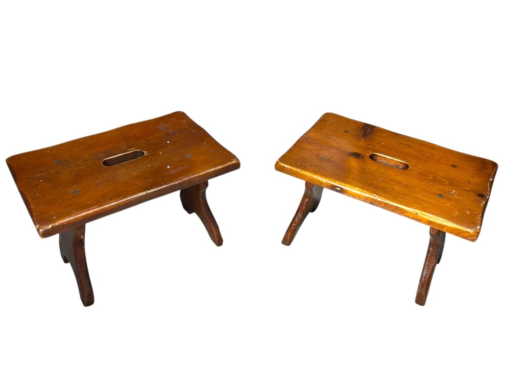 SET OF 2 DARK FINISHED STOOLS: SET OF 2 DARK FINISHED STOOLS FROM TEXT SPOKE LEG FURNITURE -VERY GOOD PRE-OWNED CONDITION -APPROX. 10" -RUSTIC CHARM MEETS FUNCTIONAL DESIGN! FEATURING SMOOTH CURVED LEGS AND CONVENIENT CUT-OUT HANDL
