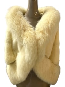 WHITE FOX FUR STOLE WITH LUSH COLLAR